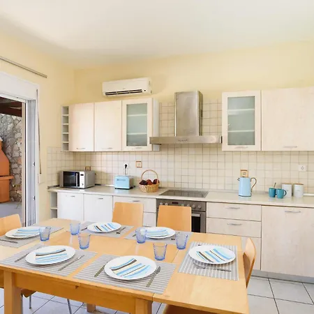 Вилла Selini By